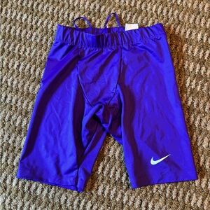 Men’s Nike 1/2 tights. Size M